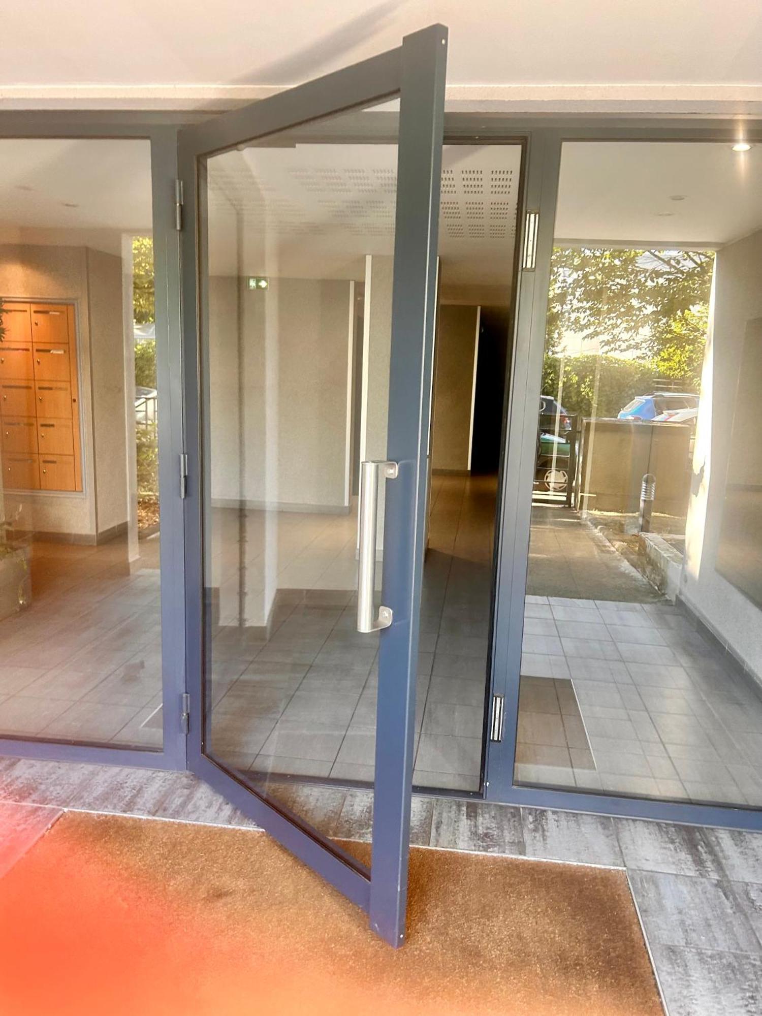 Chambre Prive Classe 维勒班 外观 照片