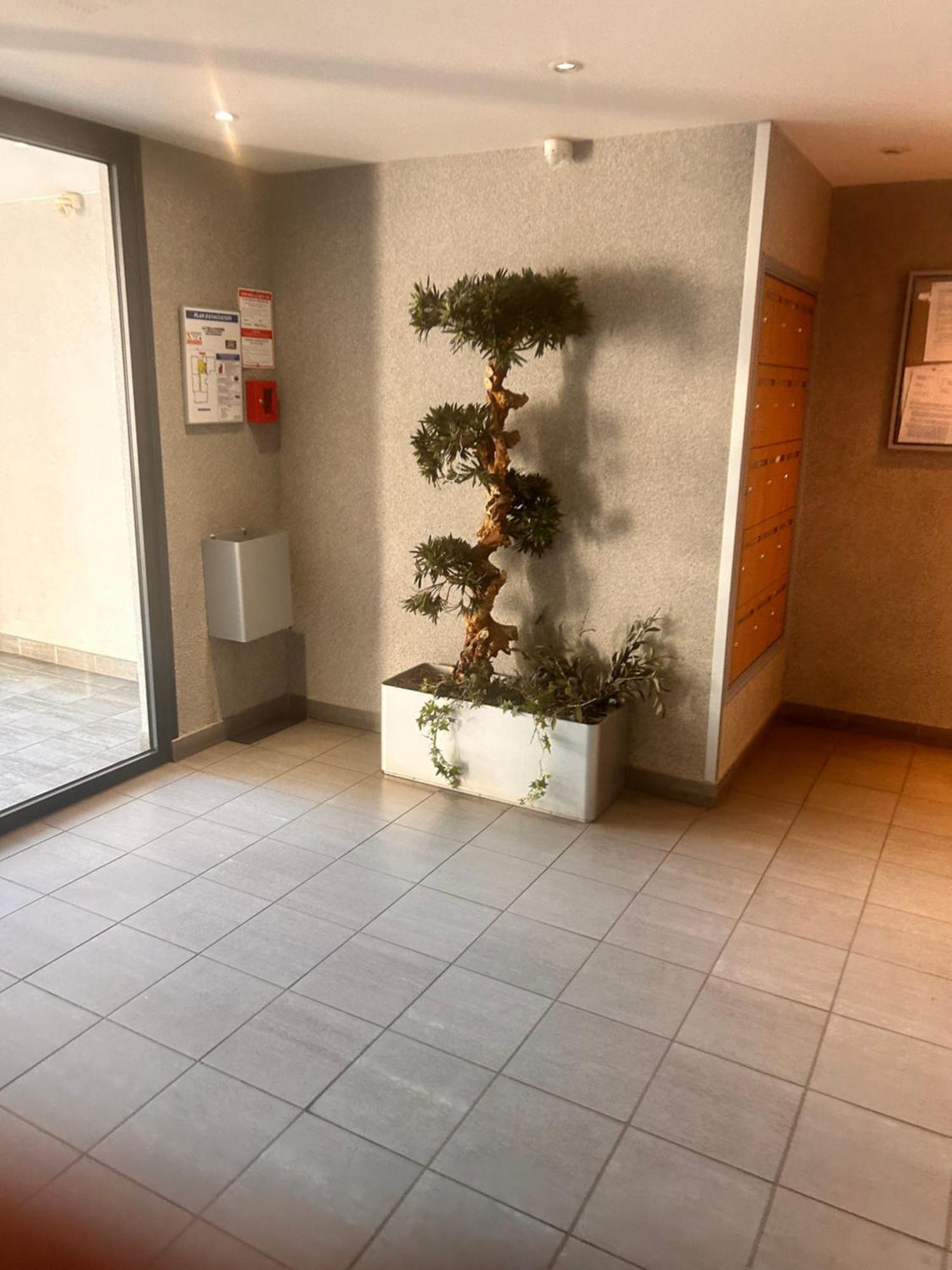 Chambre Prive Classe 维勒班 外观 照片
